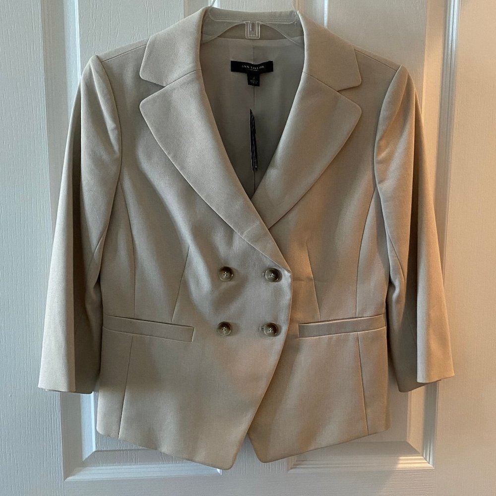ANN TAYLOR CROPPED TAN DOUBLE BREASTED JACKET SIZE 2 NWT